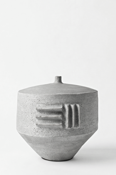 Trace III – Balanced | Sculptural Ceramic Vessel for Interior Projects